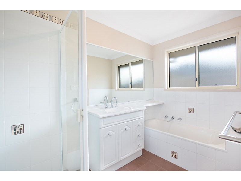 64 Streeton Drive, Metford NSW 2323