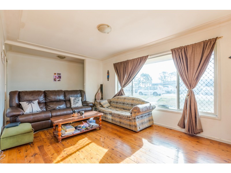 25 Kookaburra Parade, Woodberry NSW 2322