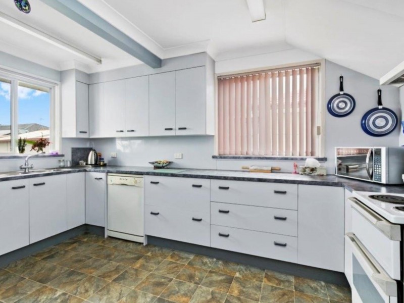 15 Swallow Avenue, Woodberry NSW 2322