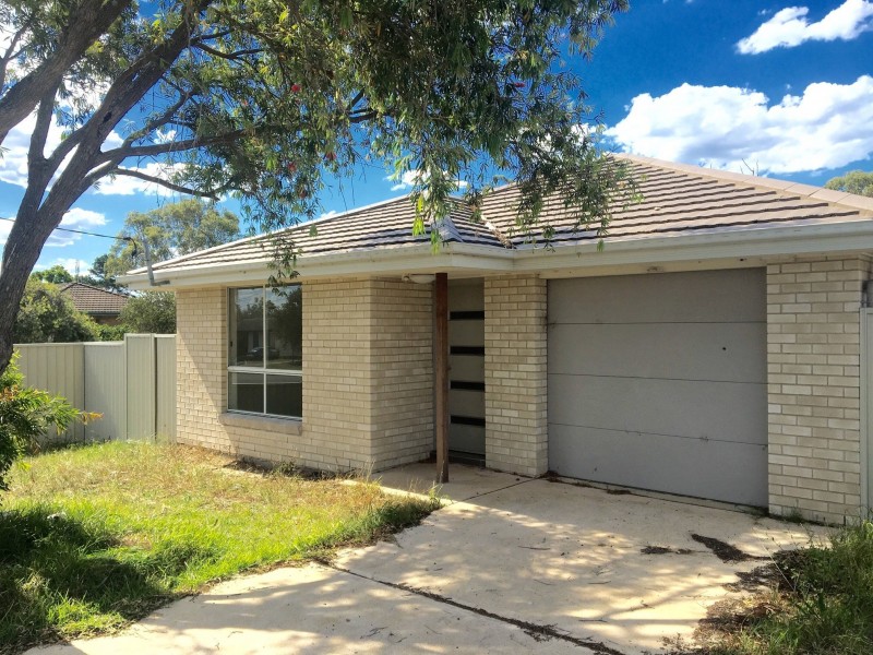 11 Frewin Avenue, Woodberry NSW 2322