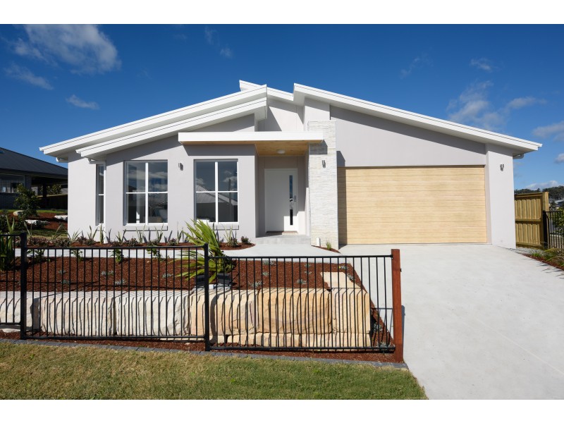 4 Longtail Drive, Chisholm NSW 2322