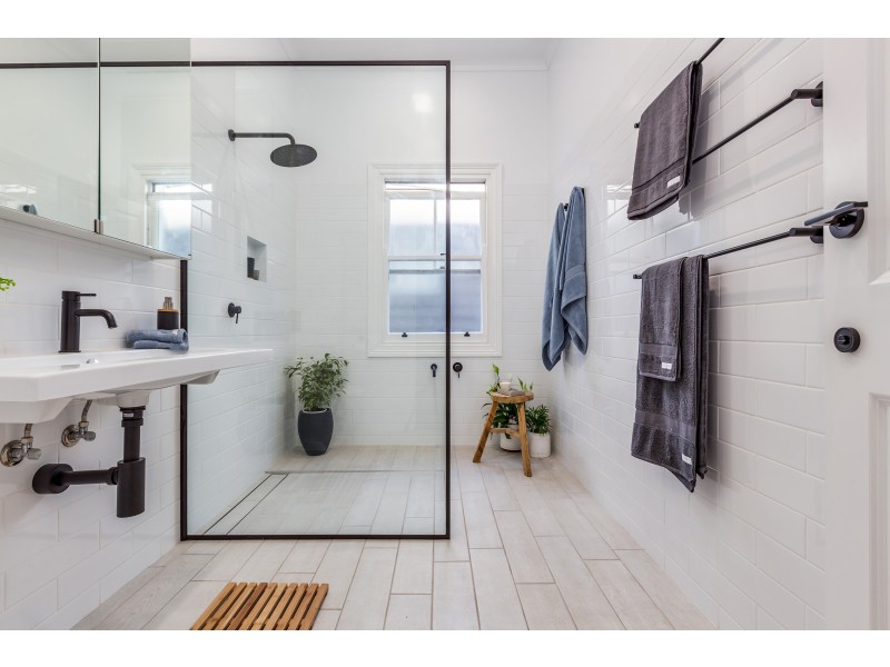 160 Denison Street, Hamilton NSW 2303