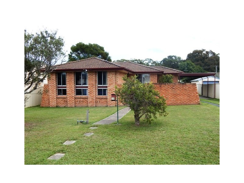 10 Sapphire Drive, Tarro NSW 2322