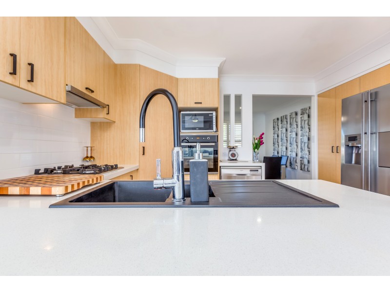 8 Chichester Avenue, Tarro NSW 2322