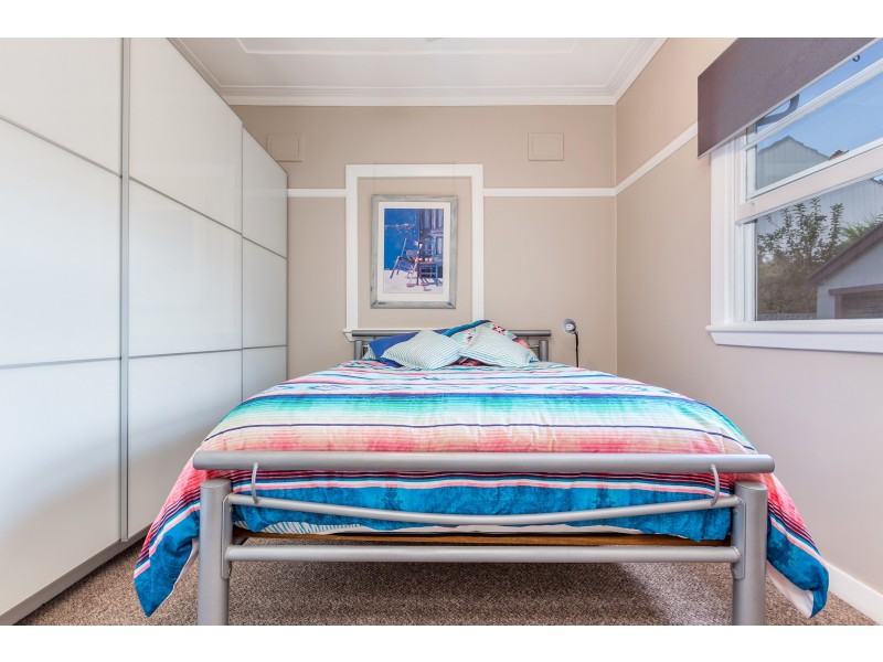 16 Eastern Avenue, Tarro NSW 2322