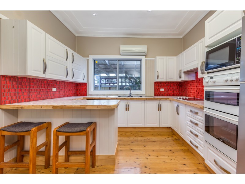 16 Eastern Avenue, Tarro NSW 2322
