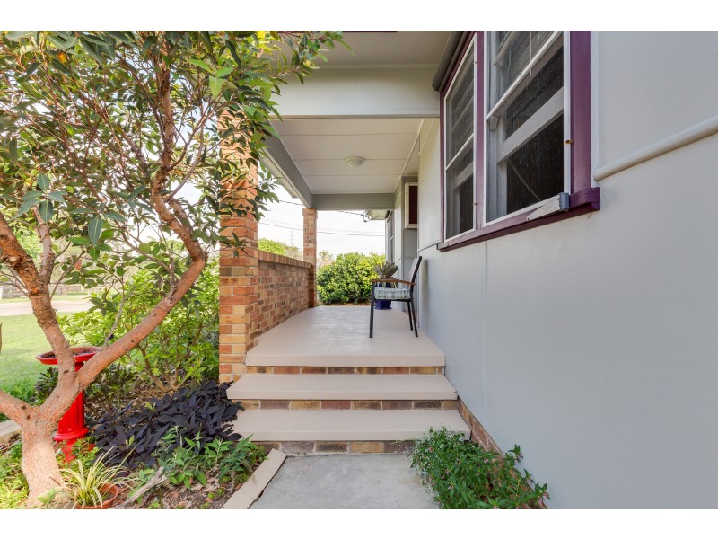 16 Eastern Avenue, Tarro NSW 2322
