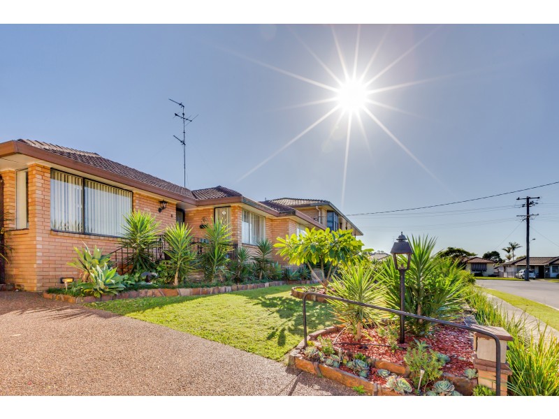 8 Paston Street, Tarro NSW 2322