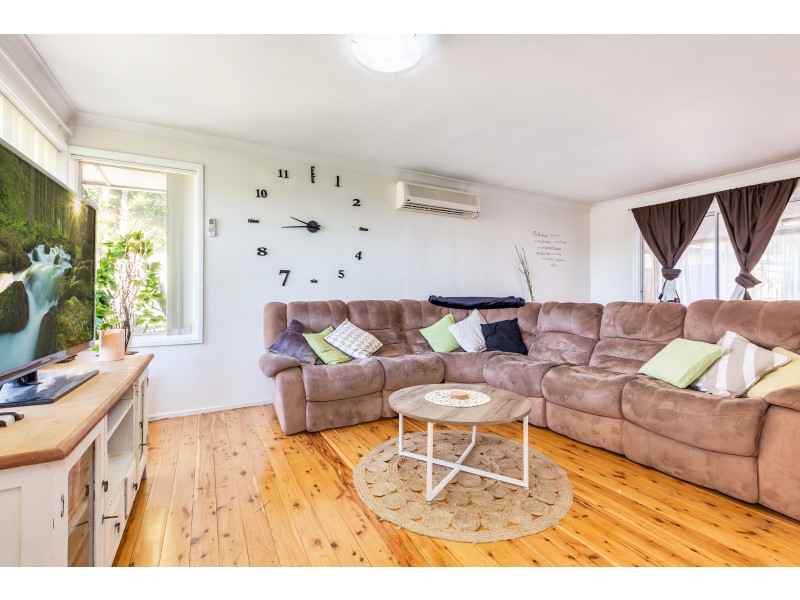 8 Paston Street, Tarro NSW 2322