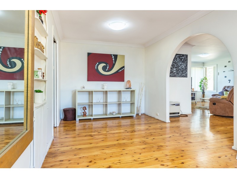 8 Paston Street, Tarro NSW 2322