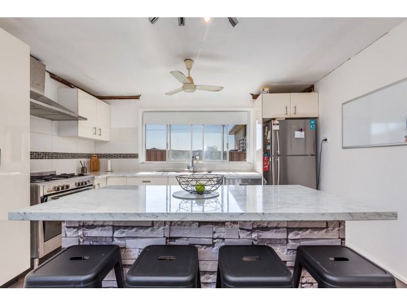 8 Paston Street, Tarro NSW 2322