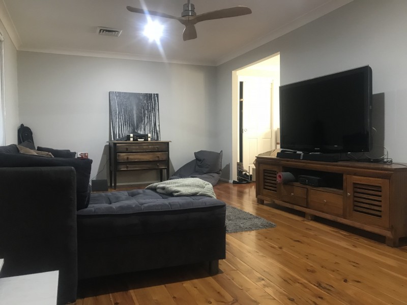 5 Larkspur Pde, Metford NSW 2323