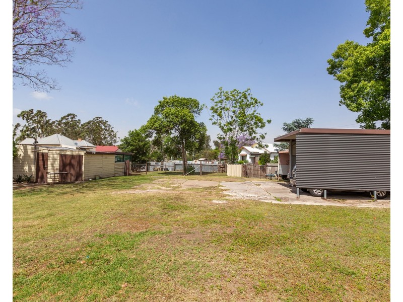 64 Lee Street, Maitland NSW 2320