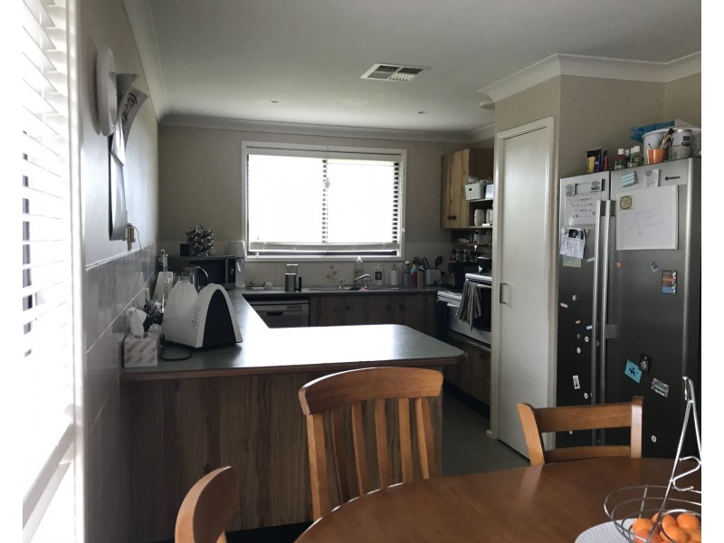 4 Cadet Close, Bolwarra Heights NSW 2320