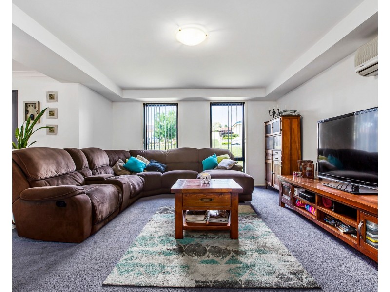 9 Claret Ash Close, Aberglasslyn NSW 2320