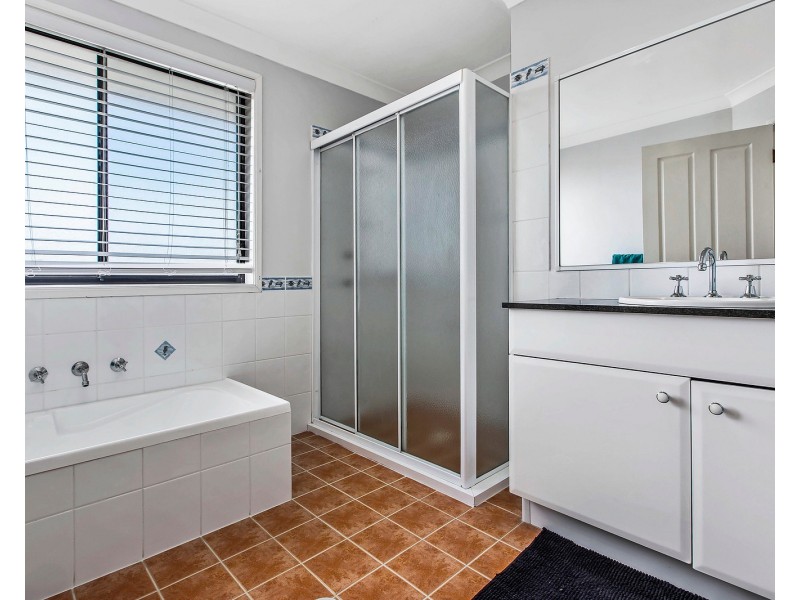 9 Claret Ash Close, Aberglasslyn NSW 2320