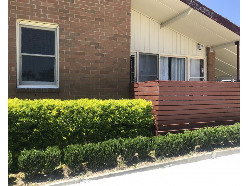 4 Busby Close, Woodberry NSW 2322