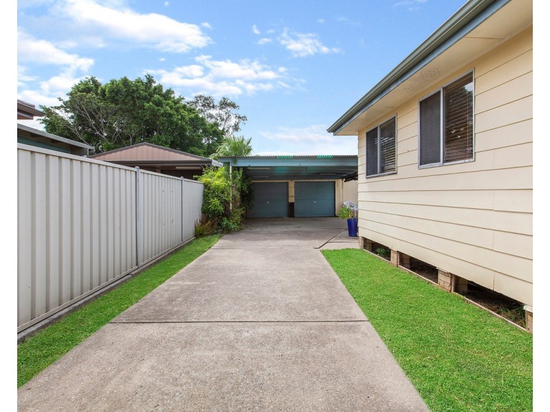 40 Burgess Parade, Tarro NSW 2322