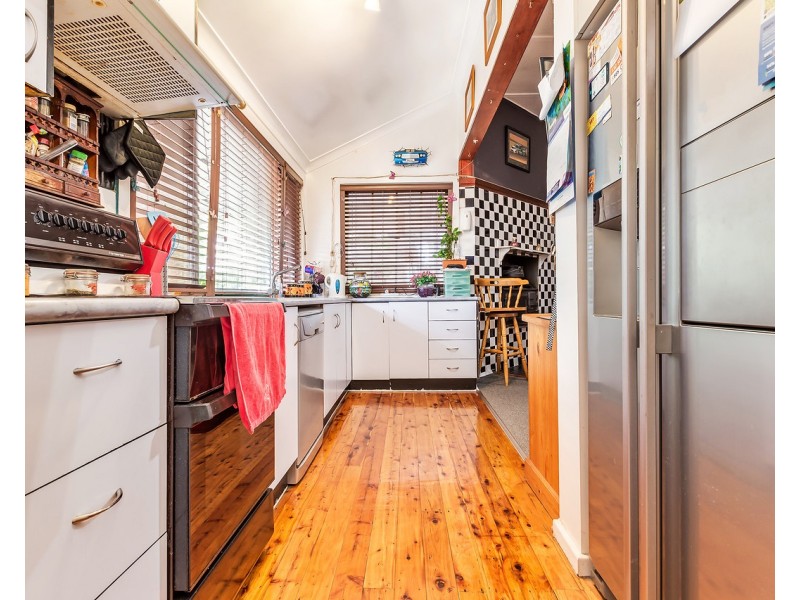 12 Emerson Street, Beresfield NSW 2322