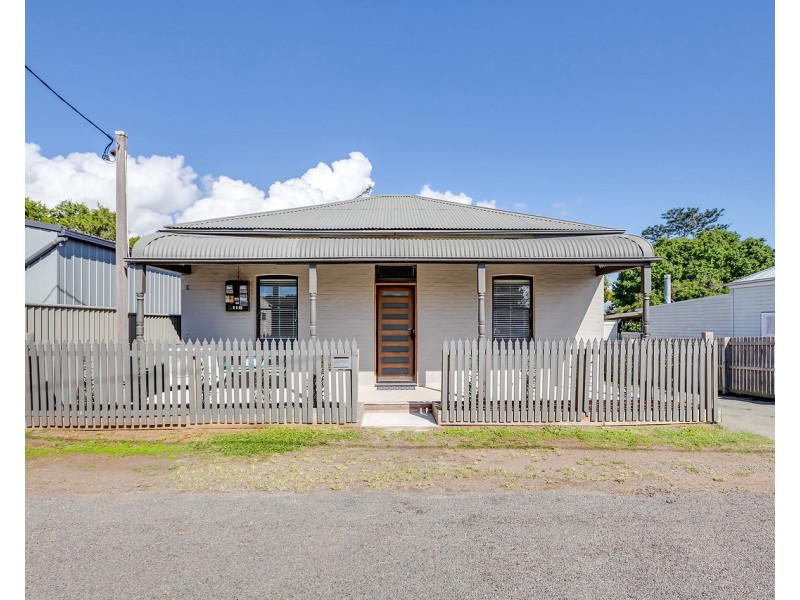4 Lewis Street, Greta NSW 2334