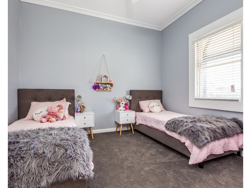 4 Lewis Street, Greta NSW 2334