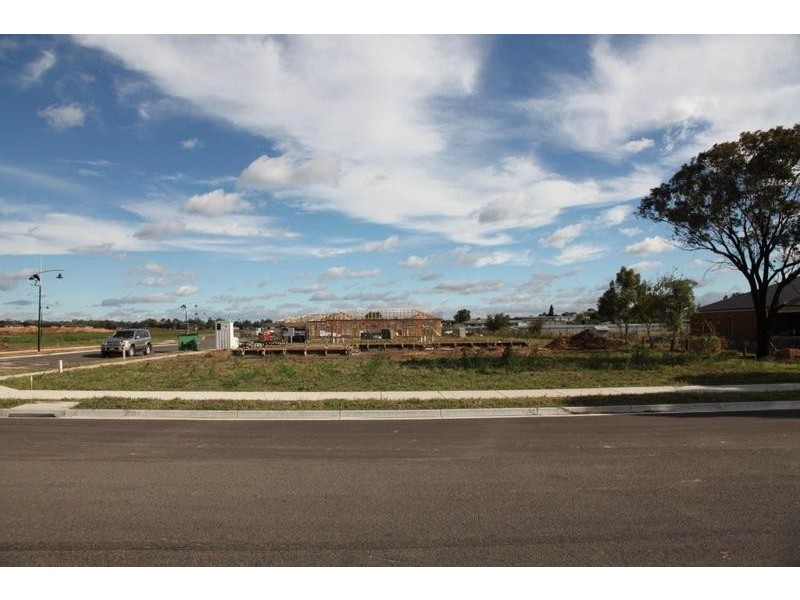 1 Garden Drive, Epsom VIC 3551