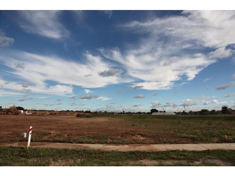 30 Garden Drive, Epsom VIC 3551