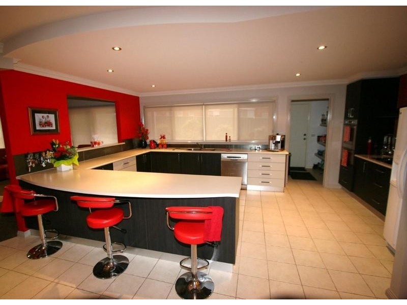 19 Highland Way, Maiden Gully VIC 3551