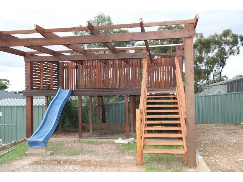 19 Highland Way, Maiden Gully VIC 3551