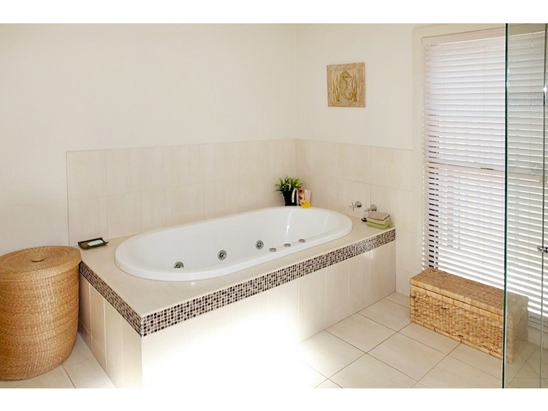 28 Cypress Drive, Mulwala NSW 2647