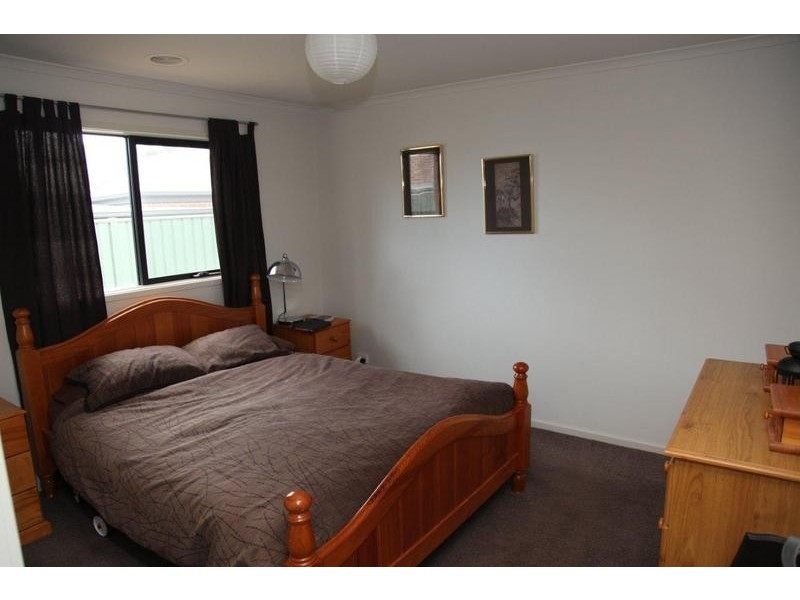 18 Meadows Way, Maiden Gully VIC 3551