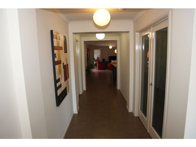 18 Meadows Way, Maiden Gully VIC 3551