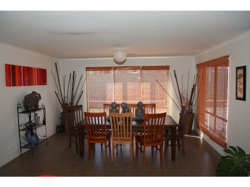 18 Meadows Way, Maiden Gully VIC 3551