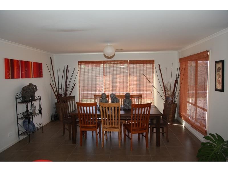 18 Meadows Way, Maiden Gully VIC 3551