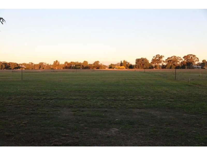 146 Hervey, Elmore VIC 3558