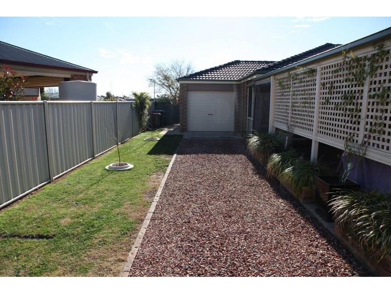 13 Cassandra Cresent, Epsom VIC 3551