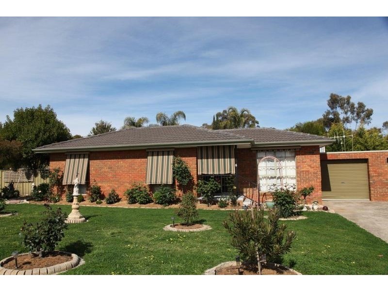 6/4 Collins Street, Kangaroo Flat VIC 3555