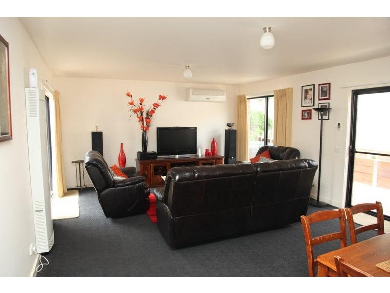 1/74 Bannister, North Bendigo VIC 3550