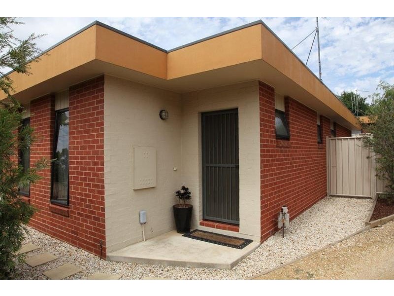 1/74 Bannister, North Bendigo VIC 3550