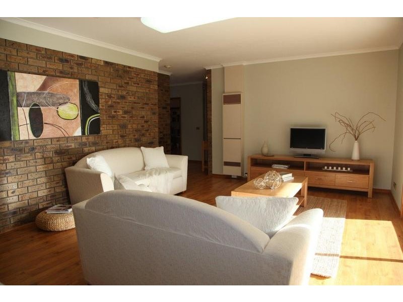 5 Cedar Drive, Ascot VIC 3551