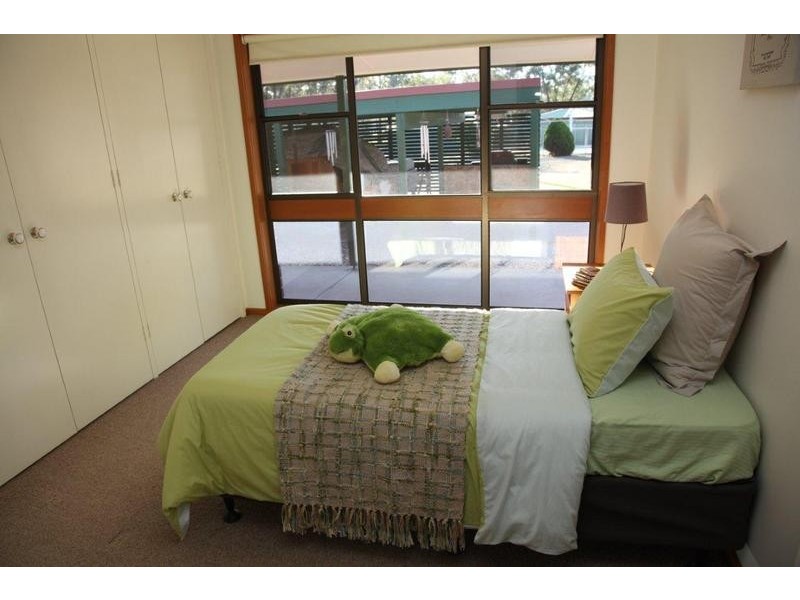 5 Cedar Drive, Ascot VIC 3551