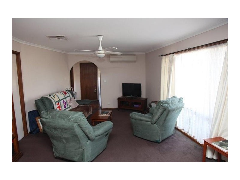 8 Taplan Court, Golden Square VIC 3555