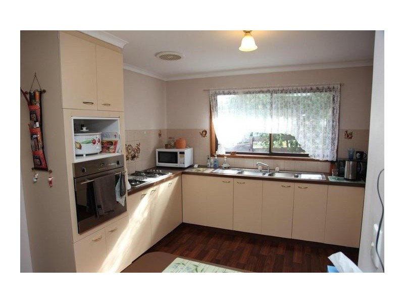 8 Taplan Court, Golden Square VIC 3555