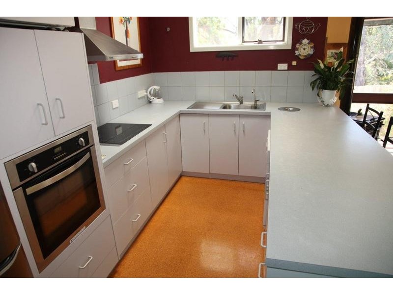 14 Mill Street, Strathdale VIC 3550