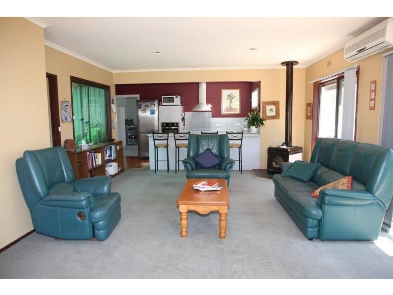 14 Mill Street, Strathdale VIC 3550