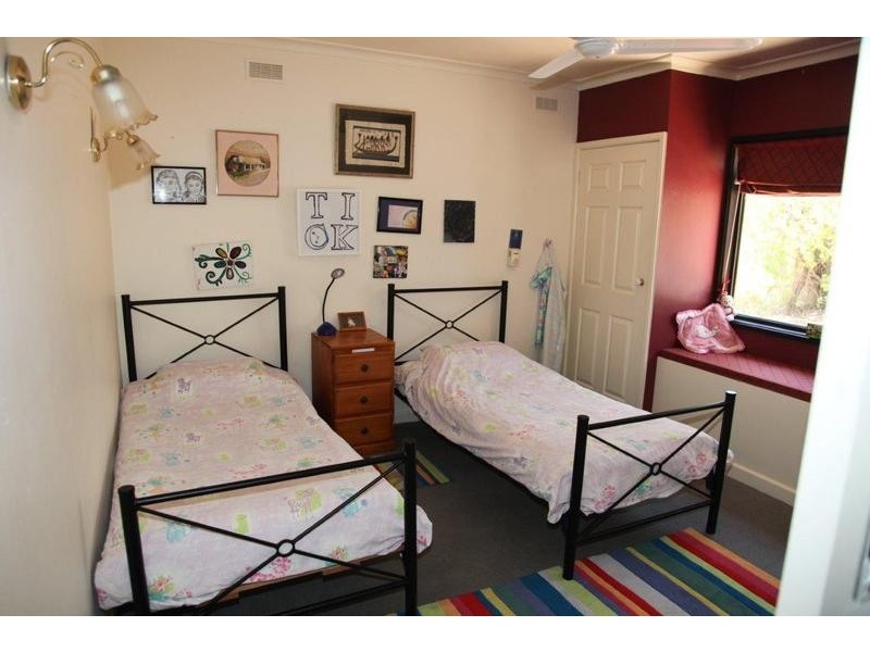 14 Mill Street, Strathdale VIC 3550