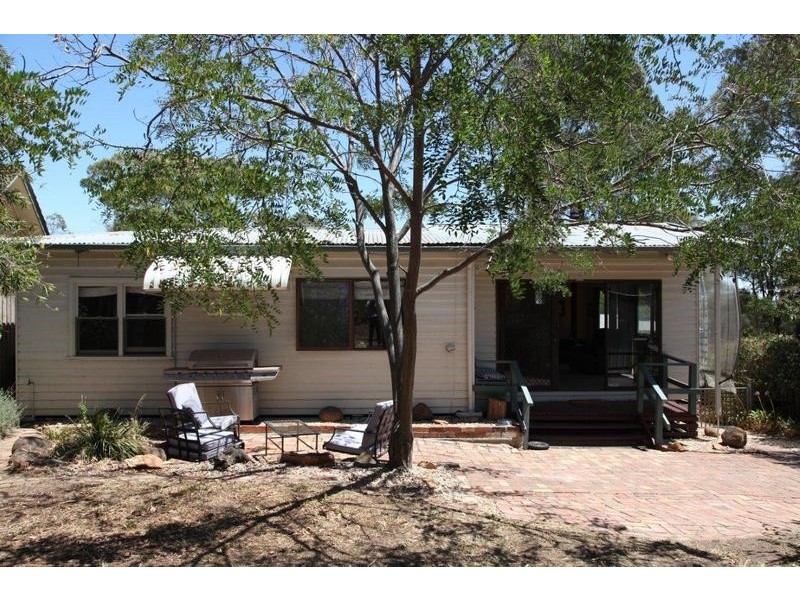 14 Mill Street, Strathdale VIC 3550