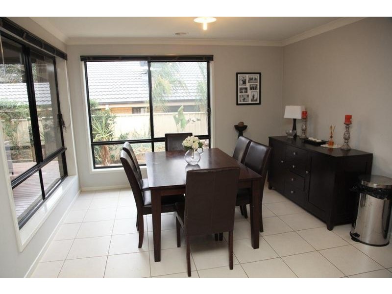 10 Bellbird Drive, California Gully VIC 3556