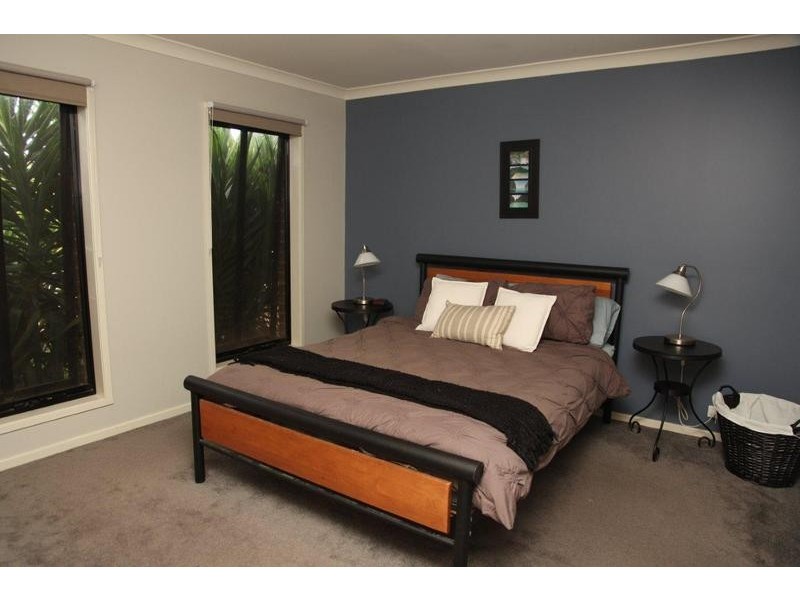 10 Bellbird Drive, California Gully VIC 3556