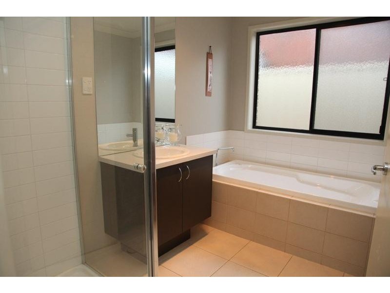 10 Bellbird Drive, California Gully VIC 3556